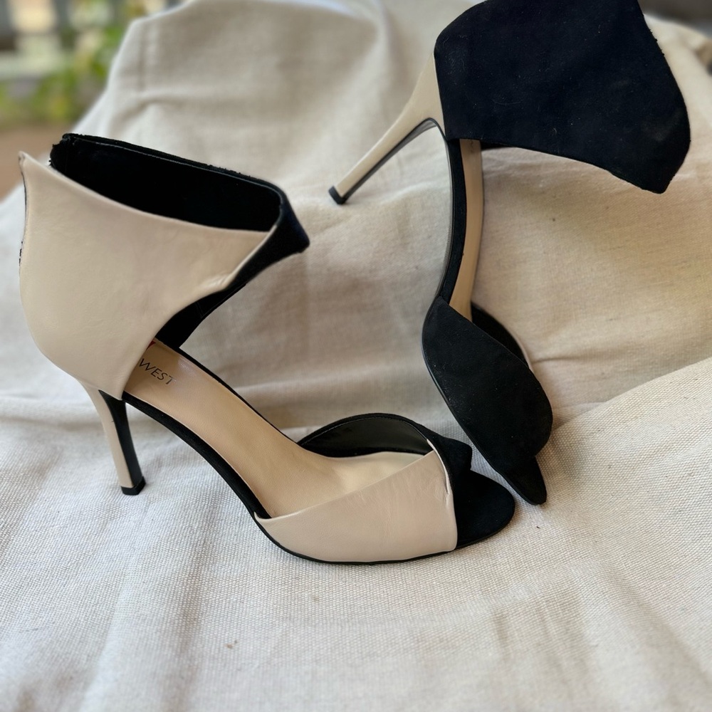 Nine West Elegant Black and Cream Heels